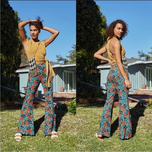 Free People Can't Take My Eyes Off You Flare Floral Pants Green Size M - Picture 2 of 13